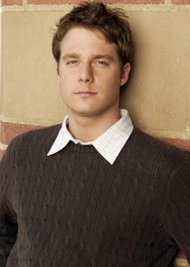 Jake McDorman
as Evan Chambers