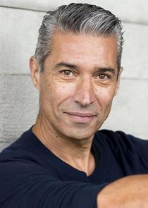 Silas Carson
as Jonathan Boardman