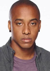 Hampton Fluker
as Sergeant Patrick Tufo