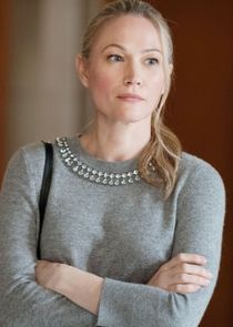 Sarah Wynter
as Gina Larson