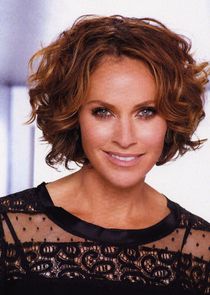 Amy Brenneman
as Diana Blackwood