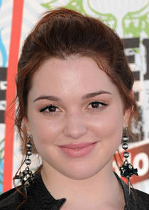 Jennifer Stone
as Beverly Holiday