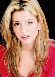 Masiela Lusha
as Carmen Lopez