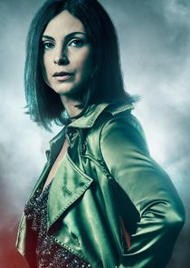 Morena Baccarin
as Dr. Leslie Thompkins