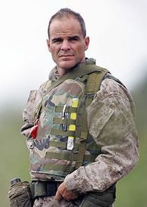 Michael Kelly
as Captain Bryan Patterson