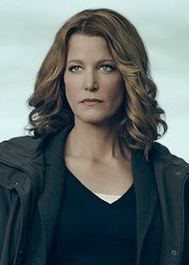 Anna Gunn
as Detective Ellie Miller