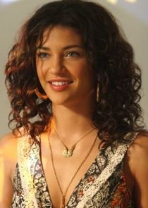Jessica Szohr
as Vanessa Abrams