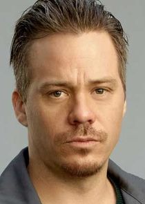 Michael Raymond-James
as Gil Harris