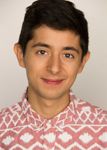 Pablo Castelblanco
as Steve
