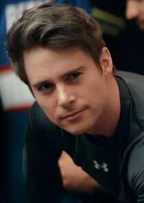 Callan Potter
as Hayden Pike