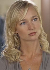 Kari Matchett
as Kate Armstrong