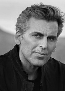 Oded Fehr
as Abner