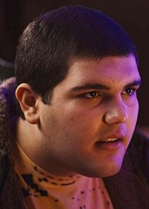 Danilo Kamperidis
as Lenny Sander