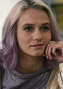 Leonie Wesselow
as Fritzi