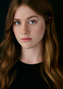 Khiyla Aynne
as Hazel
