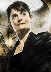 Cristine Rose
as Angela Petrelli
