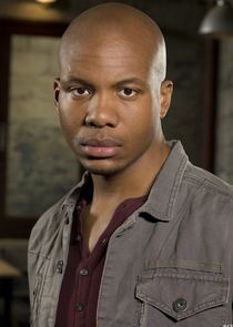 Leonard Roberts
as Daniel Lawrence 