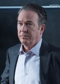 Timothy Hutton
as Emmett Crawford