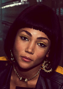 Jasmine Mathews
as Heather McNamara