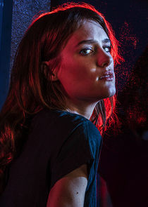 Mackenzie Davis
as Cameron Howe