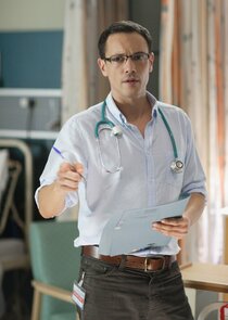 Duncan Pow
as Linden Cullen