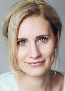 Callie Cooke
as Shelly