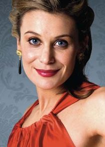 Diana Glenn
as Chloe