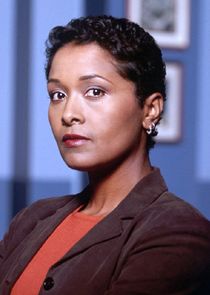 Toni Lewis
as Detective Terri Stivers