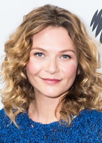 Leeanna Walsman
as Holly O'Rouke