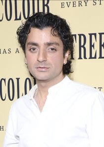 Rahel Romahn
as Jarred Pines