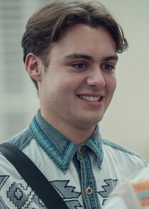 Bradley Riches
as James McEwan