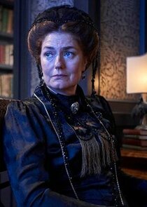 Anna Chancellor
as Lady Latchmere