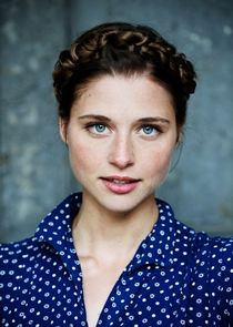 Svenja Jung
as Ingrid von Weizendorff