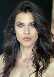 Ana Ularu
as Carmen Popescu