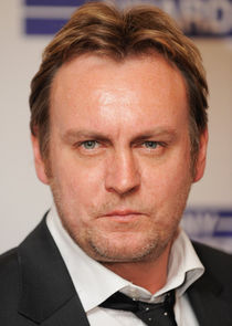 Philip Glenister
as DCI Paul Bethell
