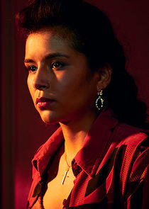Emily Rios
as Lucia Villanueva