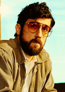 Carter Hudson
as Teddy McDonald