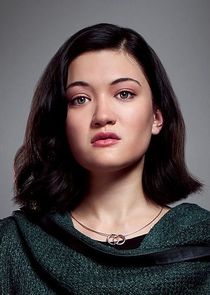 Isa Briones
as Soji Asha