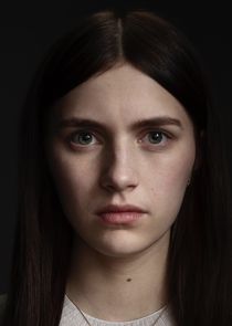 Nell Tiger Free
as Leanne Grayson