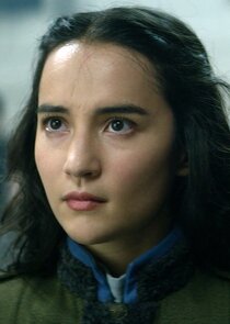 Jessie Mei Li
as Alina Starkov