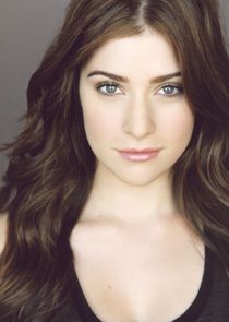 Mimi Gianopulos
as Giada Russo