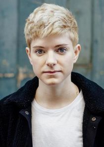 Mae Martin
as Alex Dempsey