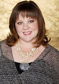 Melissa McCarthy
as Dena