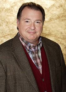 Kevin Dunn
as Howard Newly