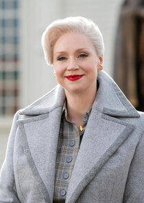 Gwendoline Christie
as Principal Larissa Weems