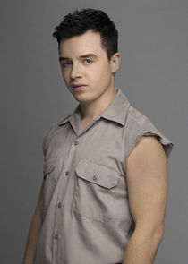 Noel Fisher
as Mickey Milkovich