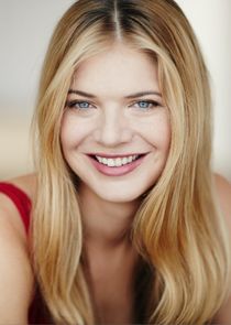 Kate Miner
as Tami Tamietti