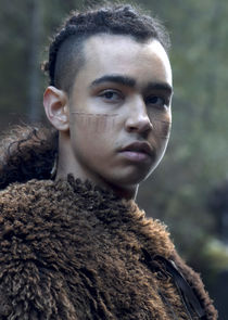 Archie Madekwe
as Kofun