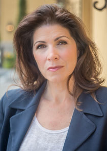 Tess Malis Kincaid
as Elaine Walters