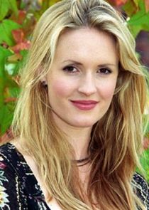 Katy Carmichael
as Twist Morgan